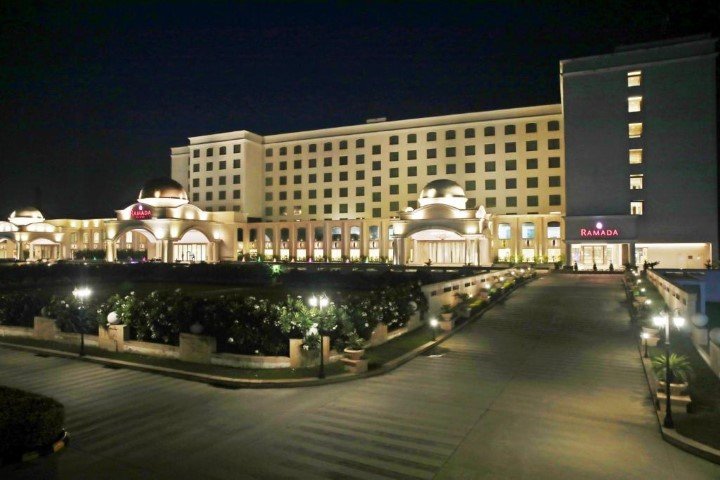 Ramada by Wyndham Lucknow Hotel &amp; Convention Centre